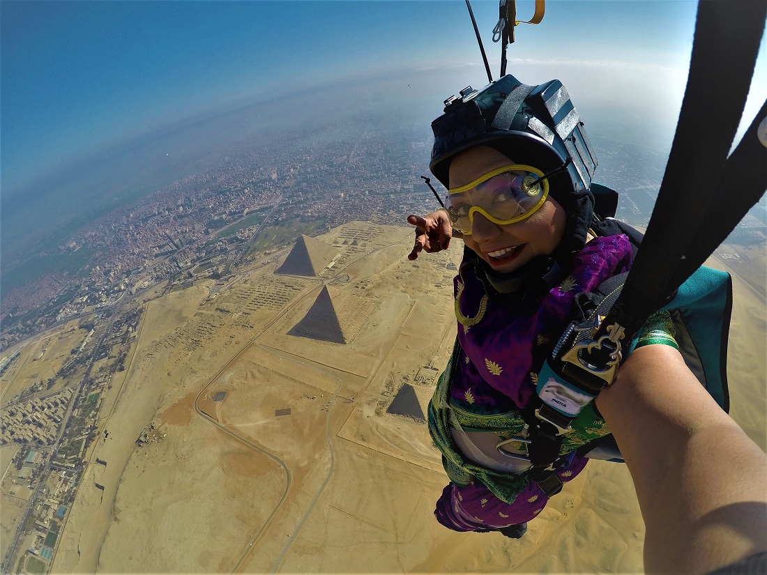 Shital Mahajan skydiving over the pyramids in Egypt